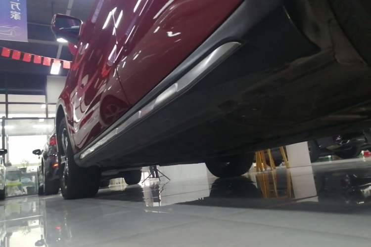 Used Mercedes-Benz GLA 2018 GLA 200 Fashion Model Left Side Sill