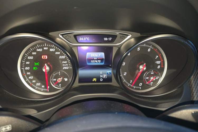 Used Mercedes-Benz GLA 2018 GLA 200 Fashion Model Odometer Close Up