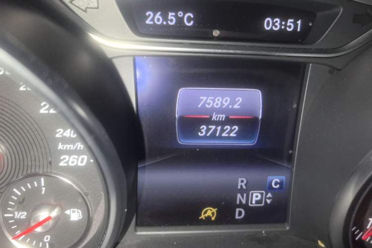 Used Mercedes-Benz GLA 2018 GLA 200 Sport Edition Odometer Close Up