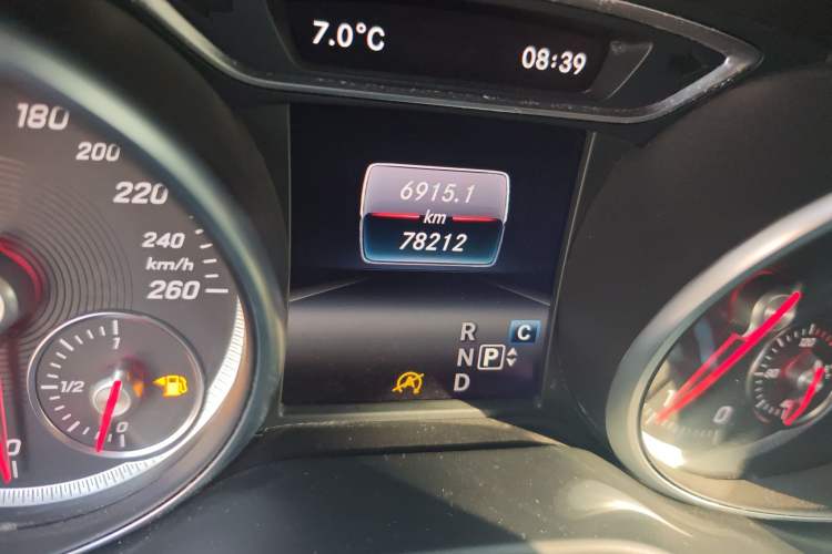 Used Mercedes-Benz GLA 2018 GLA 220 4MATIC Sport Edition Odometer Close Up