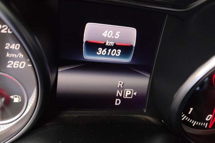 Used Mercedes-Benz GLA 2018 GLA 200 Sport Edition Odometer Close Up