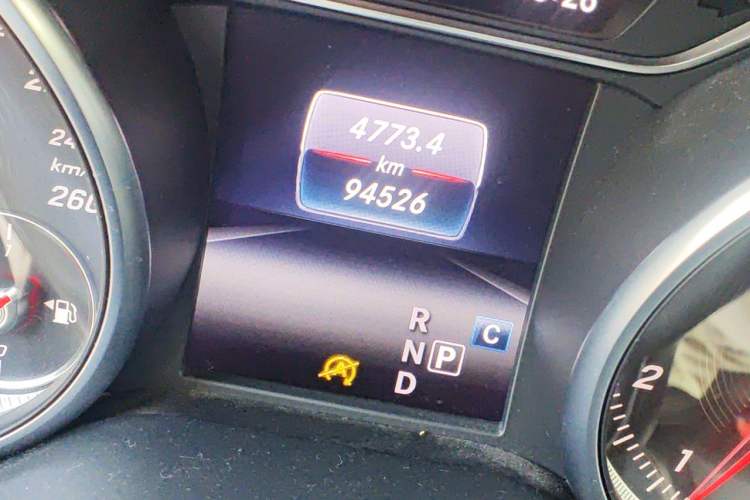 Used Mercedes-Benz GLA 2018 GLA 200 Sport Edition Odometer Close Up