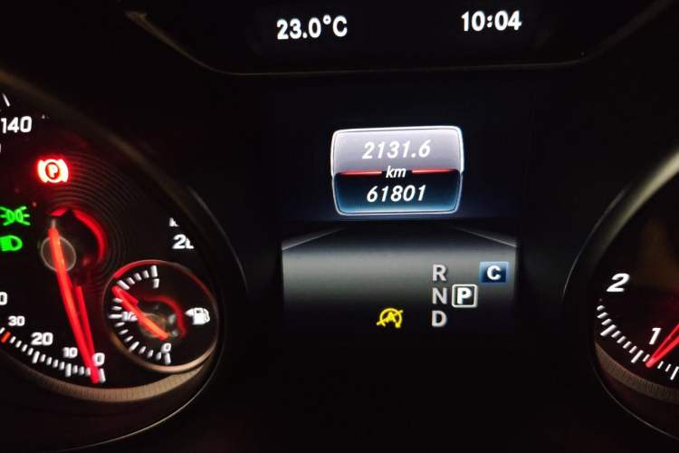 Used Mercedes-Benz GLA 2018 GLA 200 Sport Edition Odometer Close Up