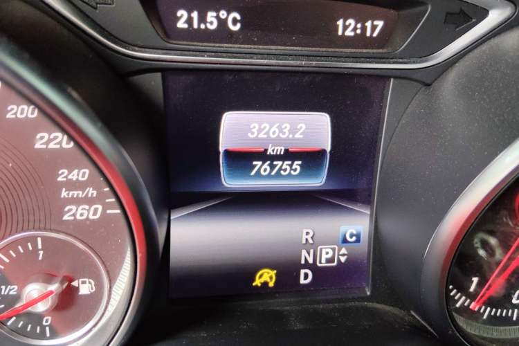 Used Mercedes-Benz GLA 2018 GLA 220 4MATIC Sport Edition Odometer Close Up