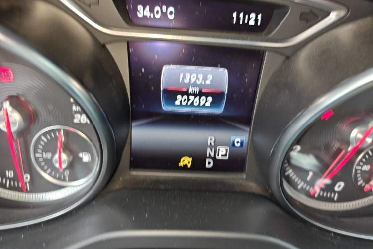 Used Mercedes-Benz GLA 2018 GLA 200 Sport Edition Odometer Close Up
