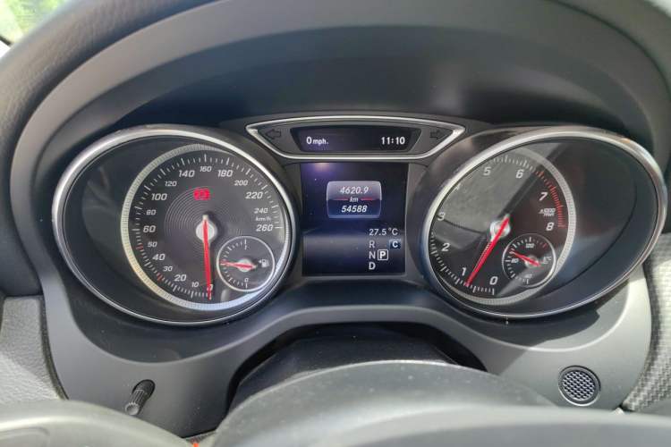 Used Mercedes-Benz GLA 2018 GLA 200 Sport Edition Odometer Close Up