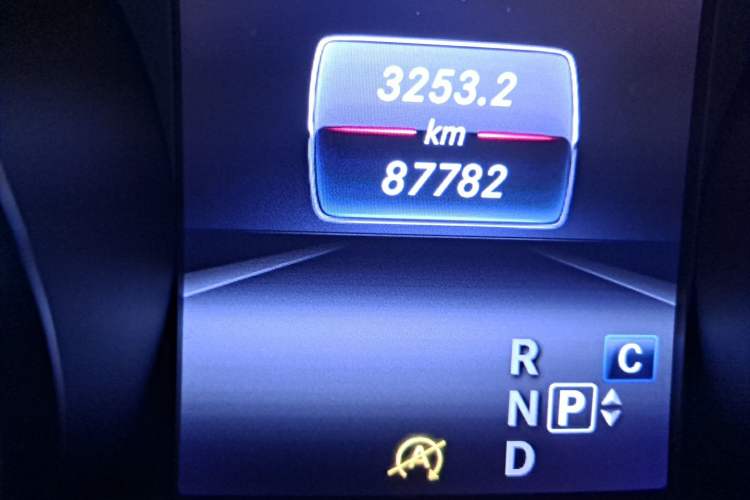 Used Mercedes-Benz GLA 2018 GLA 200 Sport Edition Odometer Close Up