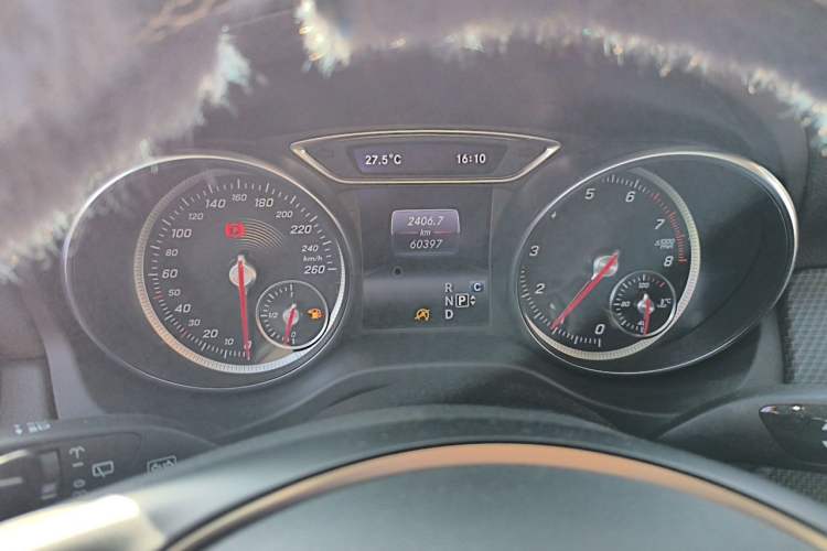 Used Mercedes-Benz GLA 2018 GLA 200 Fashion Model Odometer Close Up