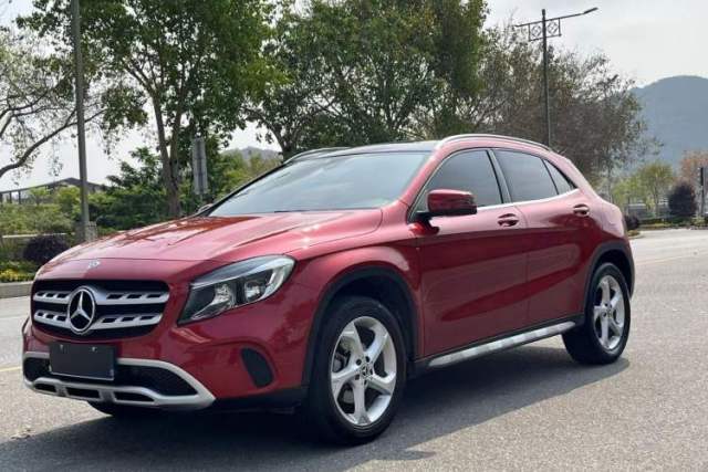 Ojetý Mercedes-Benz GLA 2018 GLA 200 Sport Edition