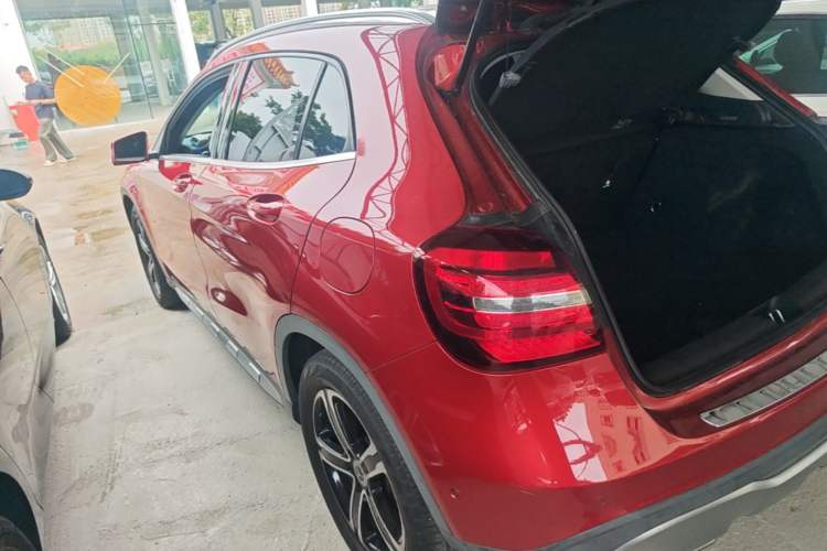 Used Mercedes-Benz GLA 2018 GLA 200 Fashion Model Rear Left 45 Deg