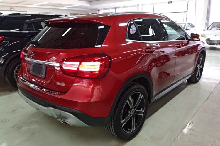 Used Mercedes-Benz GLA 2018 GLA 200 Fashion Model Rear Right 45 Deg