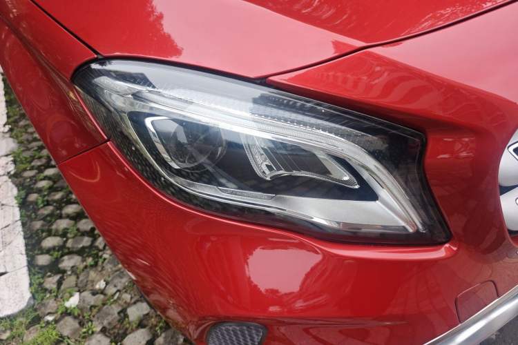 Used Mercedes-Benz GLA 2018 GLA 200 Fashion Model Right Front Headlight