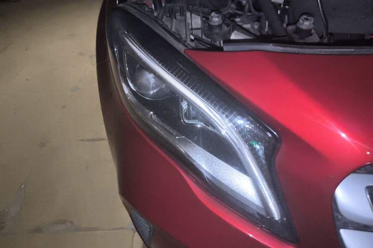 Used Mercedes-Benz GLA 2018 GLA 200 Fashion Model Right Front Headlight