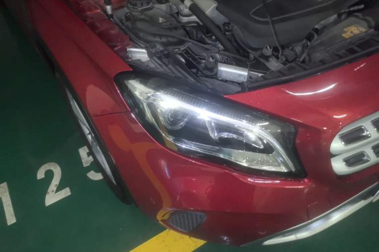 Used Mercedes-Benz GLA 2018 GLA 200 Sport Edition Right Front Headlight