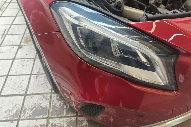 Used Mercedes-Benz GLA 2018 GLA 200 Fashion Model Right Front Headlight