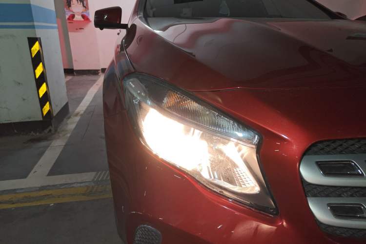 Used Mercedes-Benz GLA 2018 GLA 200 Sport Edition Right Front Headlight