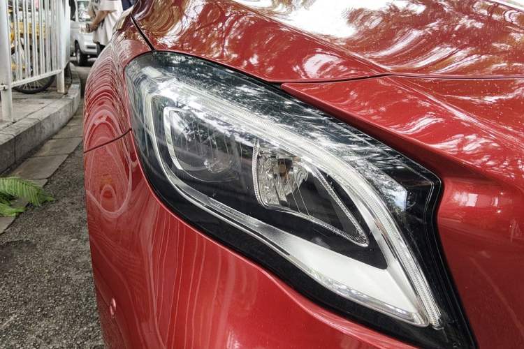 Used Mercedes-Benz GLA 2018 GLA 220 4MATIC Sport Edition Right Front Headlight