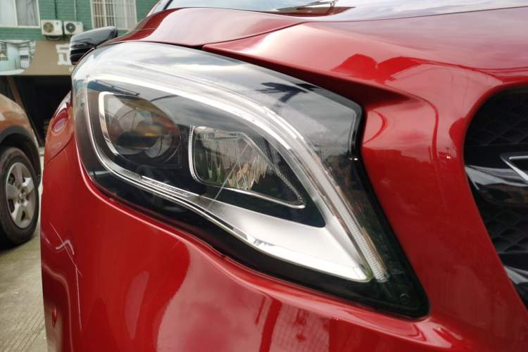 Used Mercedes-Benz GLA 2018 GLA 220 4MATIC Sport Edition Right Front Headlight