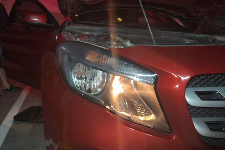 Used Mercedes-Benz GLA 2018 GLA 200 Sport Edition Right Front Headlight