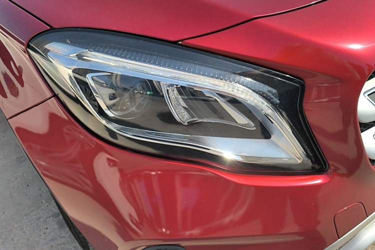 Used Mercedes-Benz GLA 2018 GLA 200 Fashion Model Right Front Headlight