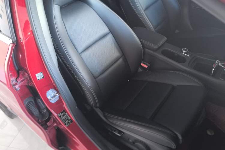 Used Mercedes-Benz GLA 2018 GLA 200 Fashion Model Right Front Seat