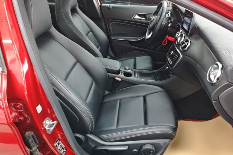 Used Mercedes-Benz GLA 2018 GLA 200 Fashion Model Right Front Seat