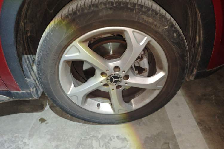 Used Mercedes-Benz GLA 2018 GLA 200 Sport Edition Right Front Wheel Hub