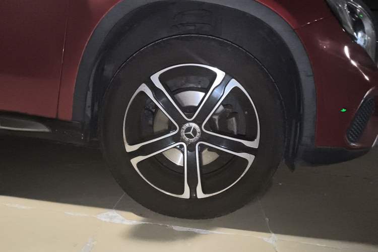 Used Mercedes-Benz GLA 2018 GLA 200 Fashion Model Right Front Wheel Hub