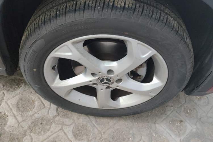 Used Mercedes-Benz GLA 2018 GLA 200 Sport Edition Right Front Wheel Hub