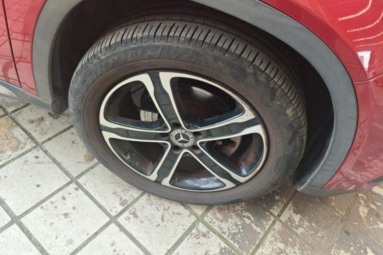 Used Mercedes-Benz GLA 2018 GLA 200 Fashion Model Right Front Wheel Hub