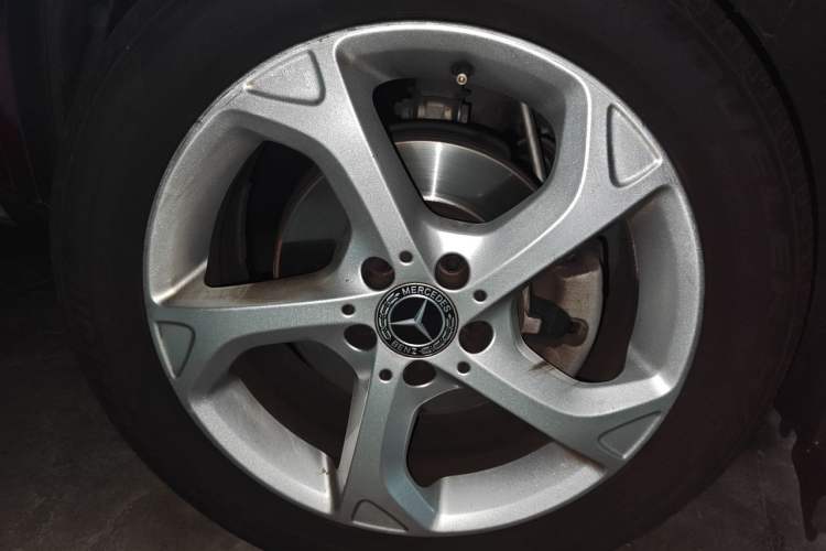 Used Mercedes-Benz GLA 2018 GLA 200 Sport Edition Right Front Wheel Hub