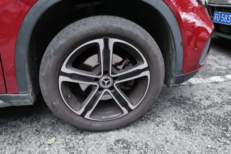 Used Mercedes-Benz GLA 2018 GLA 200 Fashion Model Right Front Wheel Hub