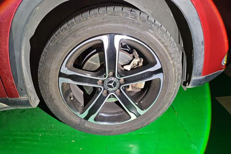 Used Mercedes-Benz GLA 2018 GLA 200 Fashion Model Right Front Wheel Hub