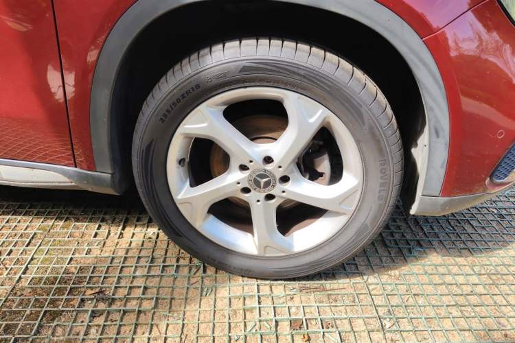 Used Mercedes-Benz GLA 2018 GLA 200 Sport Edition Right Front Wheel Hub