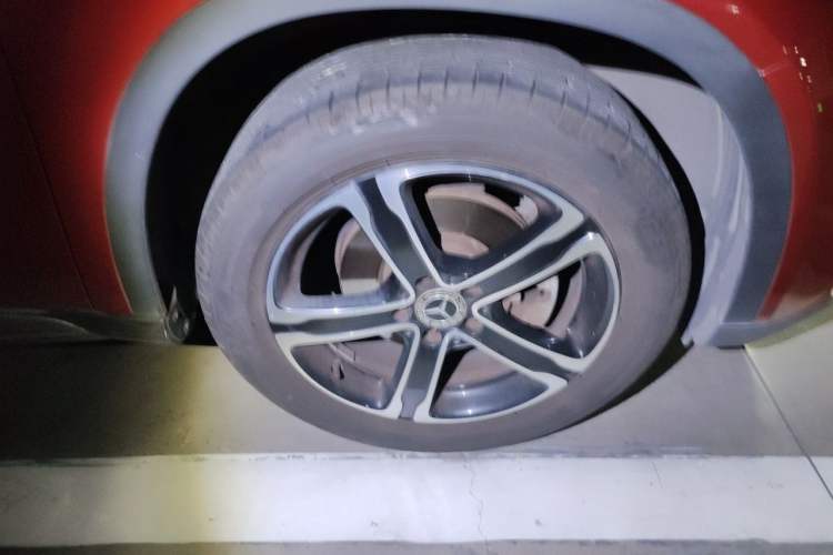 Used Mercedes-Benz GLA 2018 GLA 200 Fashion Model Right Front Wheel Hub