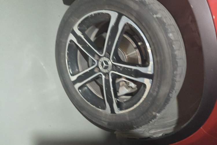 Used Mercedes-Benz GLA 2018 GLA 200 Fashion Model Right Front Wheel Hub