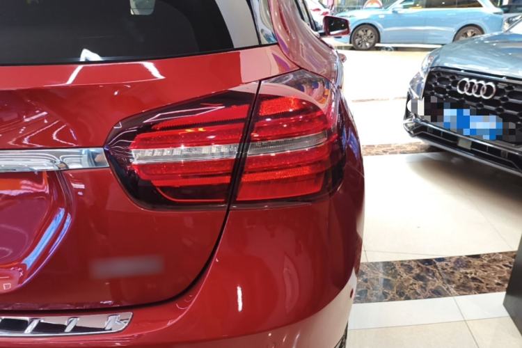 Used Mercedes-Benz GLA 2018 GLA 200 Fashion Model Right Rear Taillight