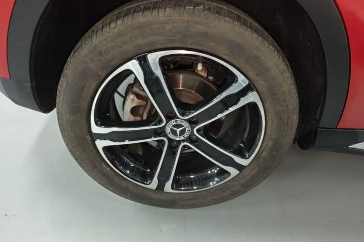 Used Mercedes-Benz GLA 2018 GLA 200 Fashion Model Right Rear Wheel Hub