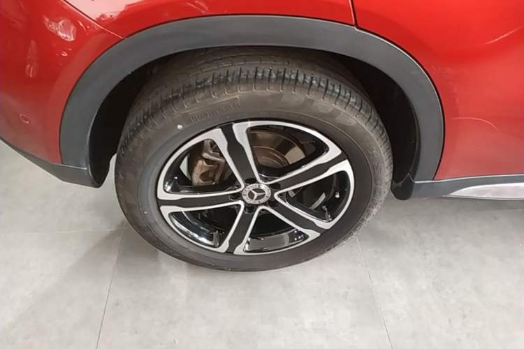 Used Mercedes-Benz GLA 2018 GLA 200 Fashion Model Right Rear Wheel Hub