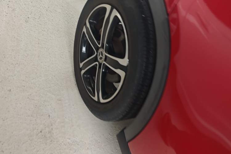 Used Mercedes-Benz GLA 2018 GLA 200 Fashion Model Right Rear Wheel Hub