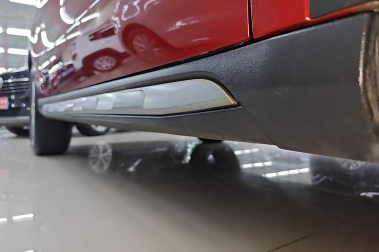 Used Mercedes-Benz GLA 2018 GLA 200 Sport Edition Right Side Sill
