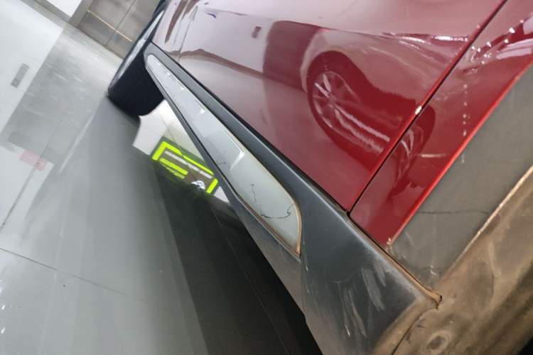 Used Mercedes-Benz GLA 2018 GLA 200 Sport Edition Right Side Sill