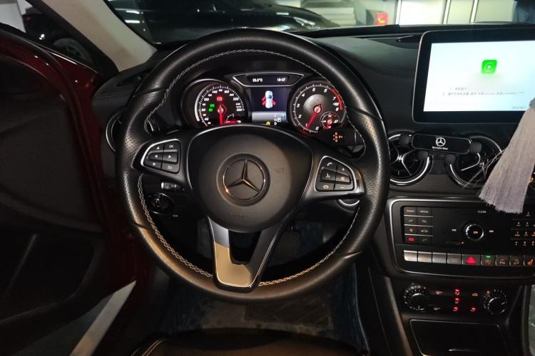 Used Mercedes-Benz GLA 2018 GLA 220 4MATIC Sport Edition Steering Wheel