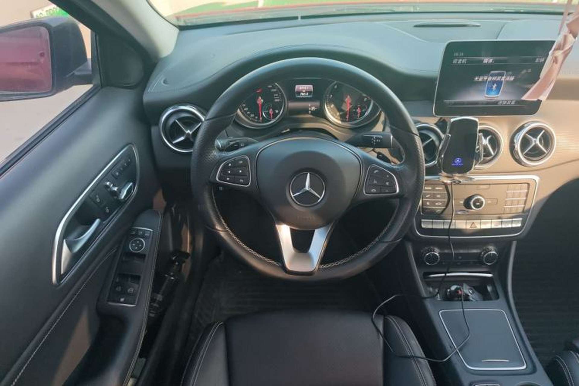 Used Mercedes-Benz GLA 2018 GLA 220 4MATIC Sport Edition Steering Wheel