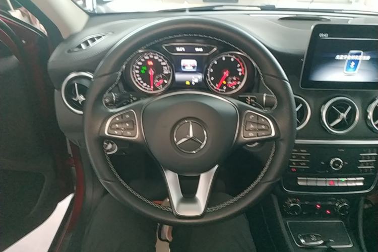 Used Mercedes-Benz GLA 2018 GLA 200 Fashion Model Steering Wheel