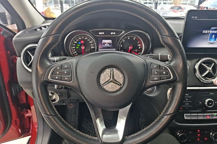 Used Mercedes-Benz GLA 2018 GLA 200 Sport Edition Steering Wheel