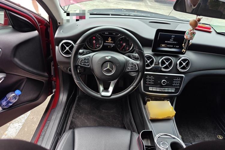 Used Mercedes-Benz GLA 2018 GLA 200 Sport Edition Steering Wheel