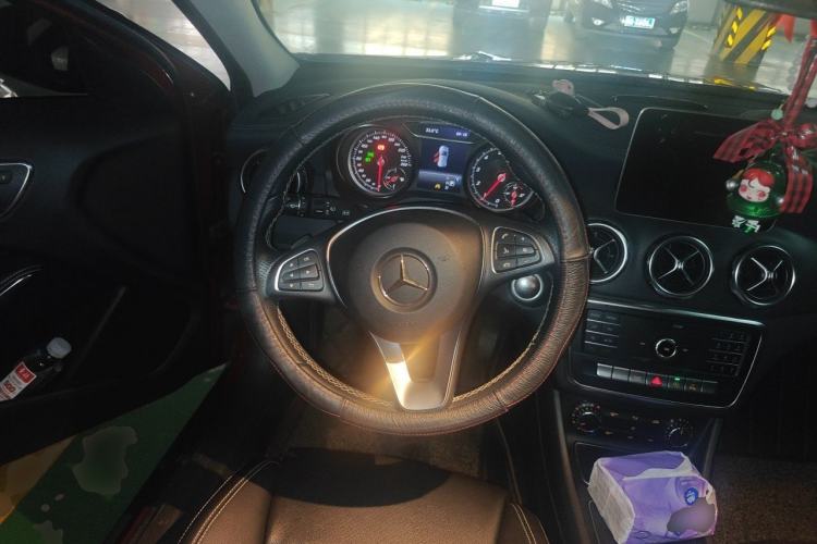 Used Mercedes-Benz GLA 2018 GLA 200 Fashion Model Steering Wheel