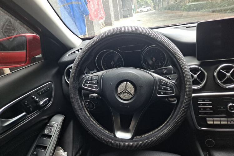 Used Mercedes-Benz GLA 2018 GLA 200 Sport Edition Steering Wheel