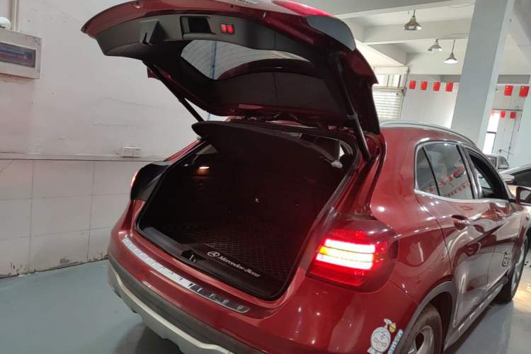 Used Mercedes-Benz GLA 2018 GLA 200 Sport Edition Trunk